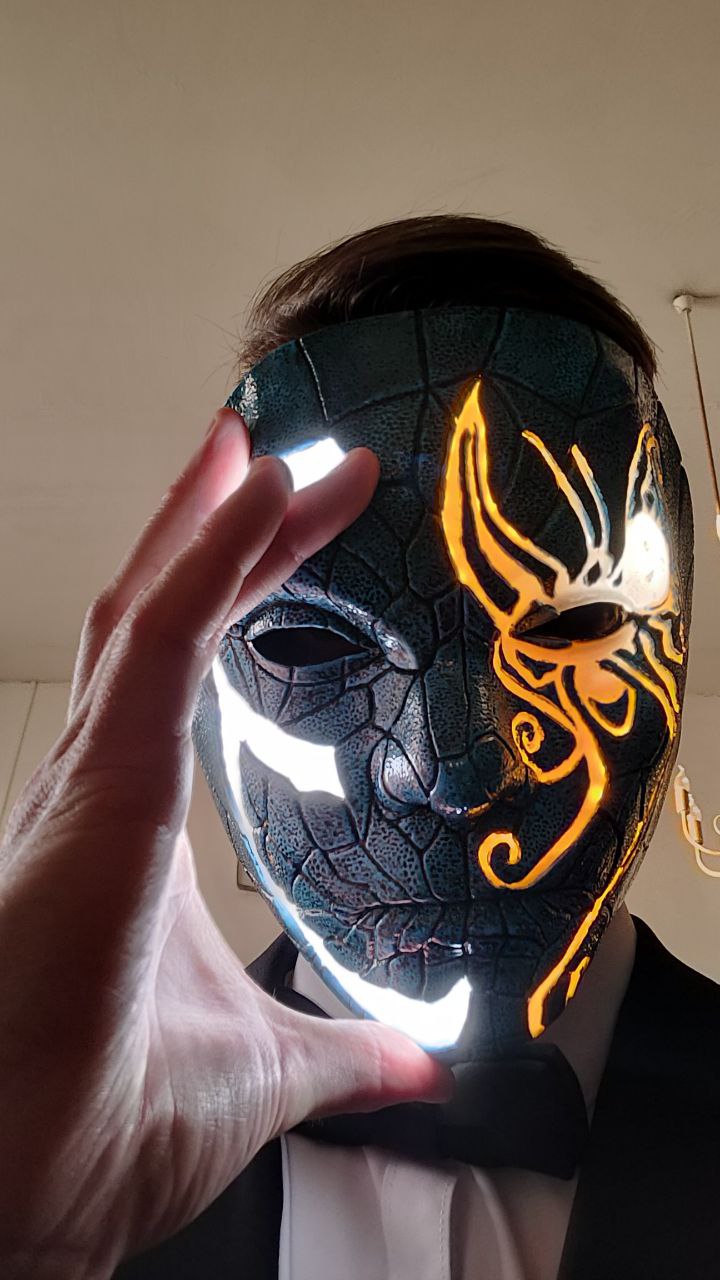 Johnny 3 Tears NFTU LED mask from Hollywood Undead, view 1